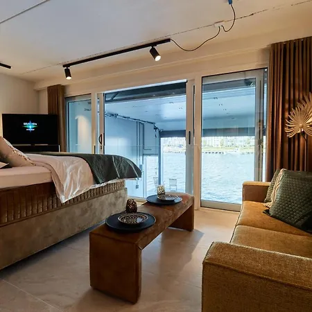 Luxury Waterfront Loft Holiday home Harderwijk