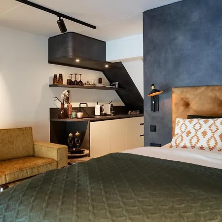 Luxury Waterfront Loft